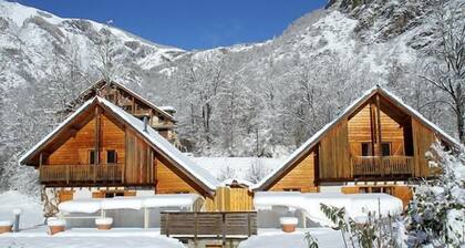 Chalet, Ă 250m des remontĂ©es, piscine, sauna, terrasse, balcon, tĂ©lĂ©vision, 180mÂČ, Les 2 Alpes