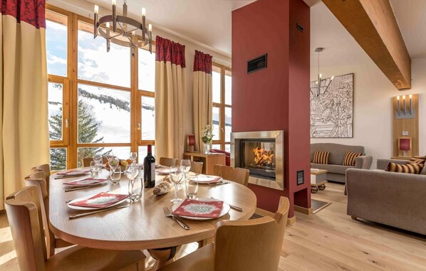 Dining - Fitness, swimming pool, sauna, hammam, tv, ski locker, 50-56m², Les Arcs (Les Arcs)