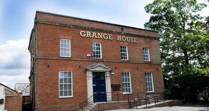 Pretty Properties Grange House Apartment 2
