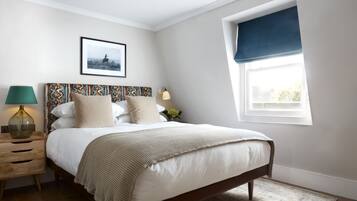 Deluxe Double Room, 1 King Bed | Egyptian cotton sheets, premium bedding, down comforters