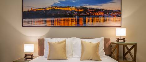 Lägenhet - 2 sovrum - terrass | Skrivbord, mörkläggningsgardiner, ljudisolering och strykjärn/strykbräda