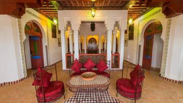 Termasuk sarapan Eropah setiap hari