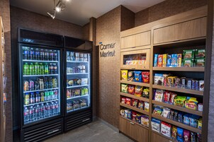 Snack bar