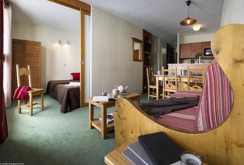 Skiurlaub An Der Piste, Balkon, Fernseher, Schließfach Für Die Skier, 27m², Val Thorens - Les Menuires
