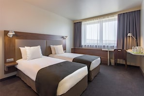 Basic Room, 2 Single Beds, Non Smoking, City View | 1 bedroom, desk, laptop workspace, free WiFi