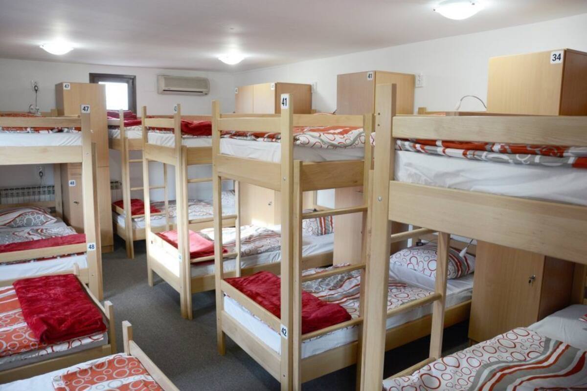 Basic Shared Dormitory, Shared Bathroom (R3)