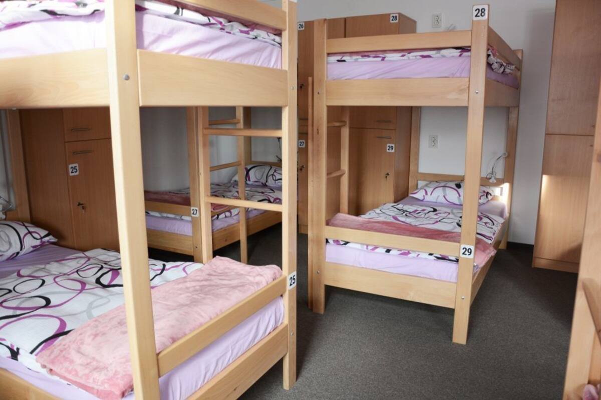 Basic Shared Dormitory, Shared Bathroom (R2)
