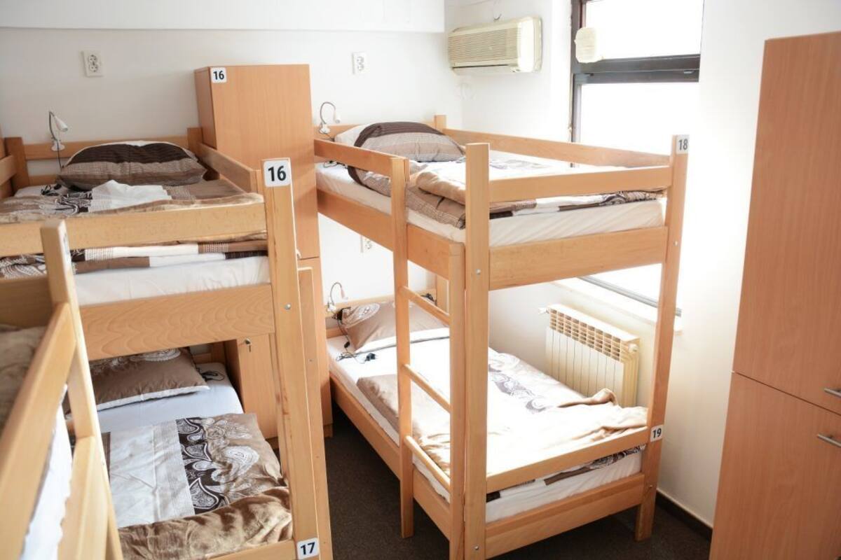 Basic Room, Mixed Dorm, Shared Bathroom (R1)