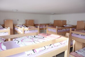 Basic Shared Dormitory, Shared Bathroom (R2)