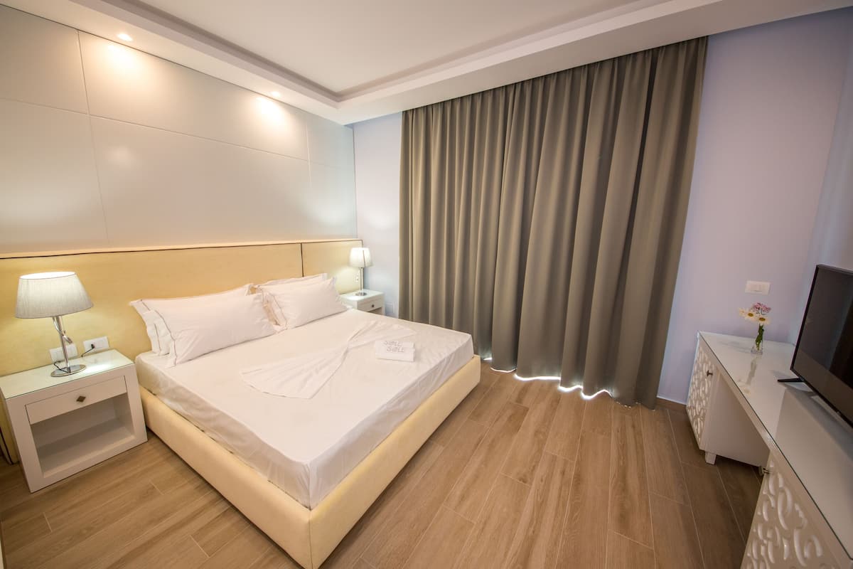 1 habitación, minibar, caja de seguridad en la habitación y escritorio