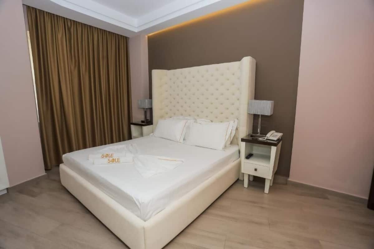 1 habitación, minibar, caja de seguridad en la habitación y escritorio
