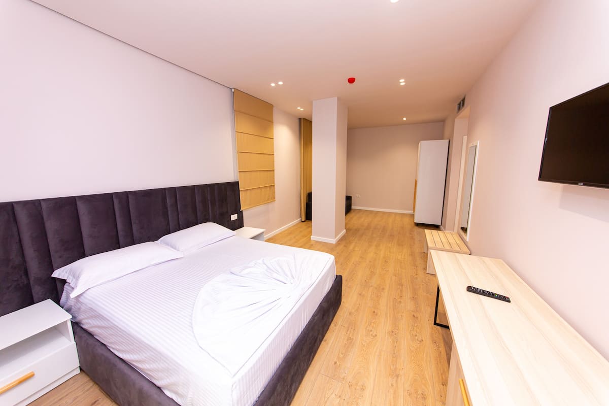 1 bedroom, minibar, in-room safe, desk