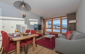 Dining - Fitness, swimming pool, sauna, hammam, fireplace or stove, tv, ski locker, 76-84m², Les Arcs (Les Arcs)