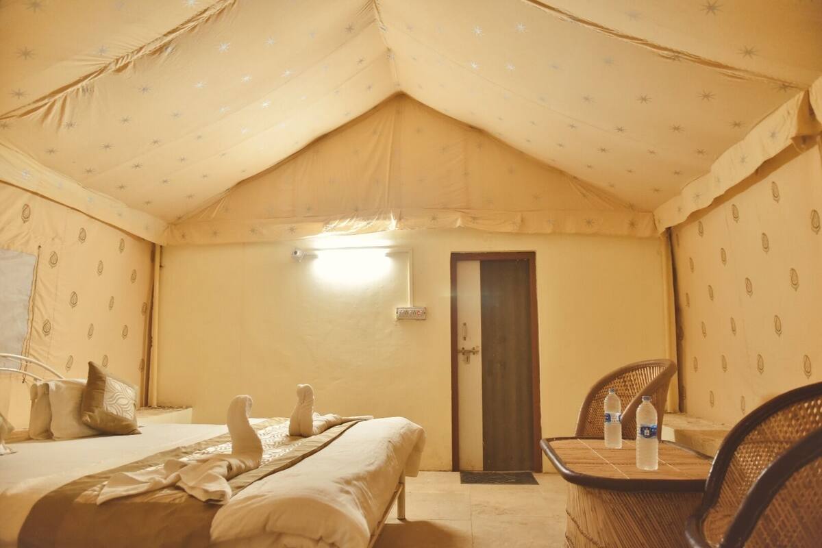 Deluxe Tent
