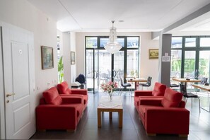 Lounge -  Hotel Liqeni (Tirana)