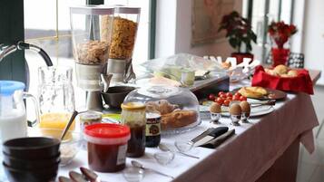 Desayuno continental incluido todos los días