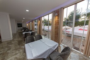 Free daily continental breakfast  - Esal Hotel (Durrës)