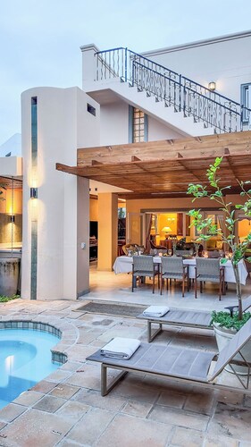 Luxury  Ocean View Villa, waterfront with pool -Plettenberg Bay