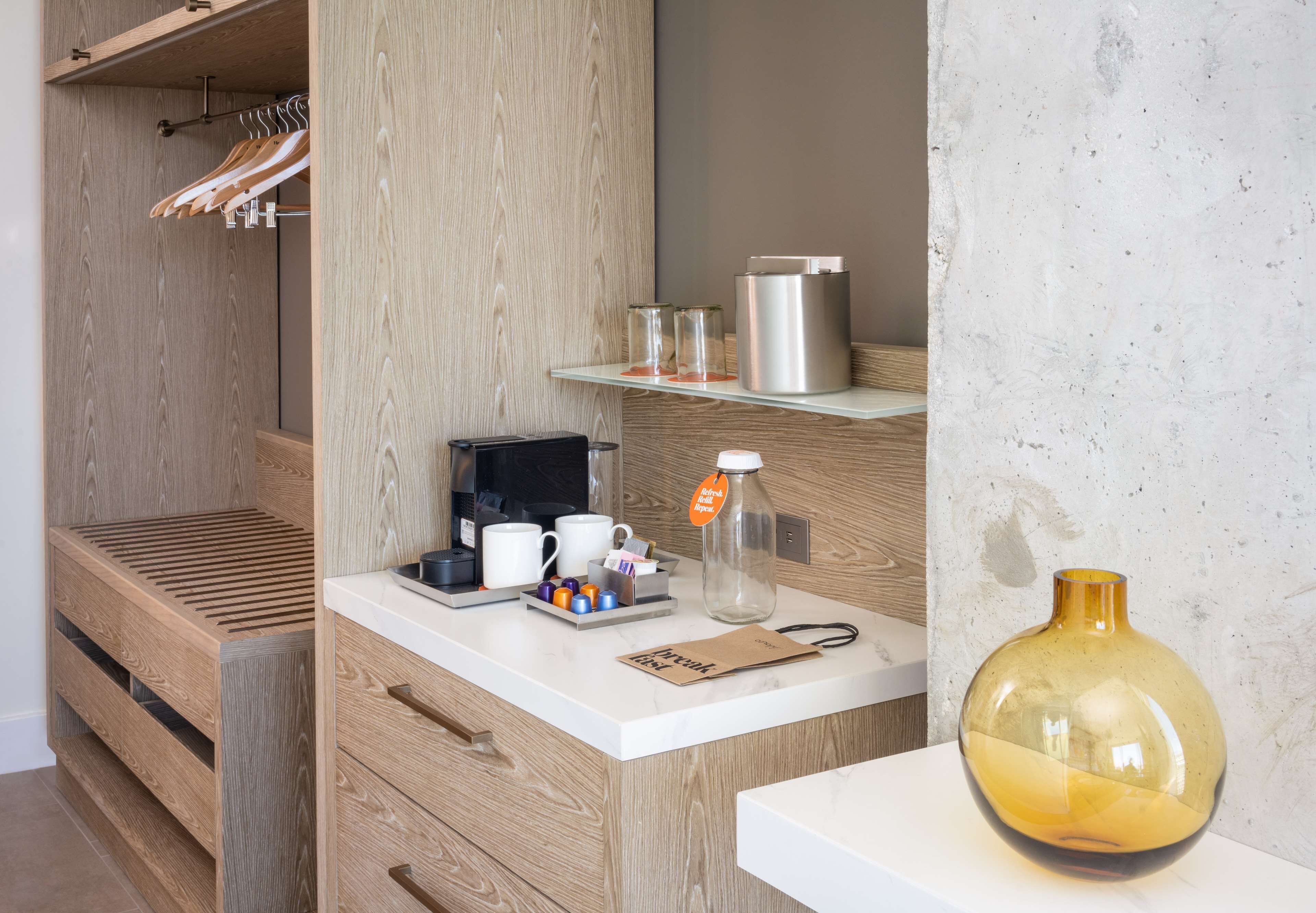 1 bedroom, premium bedding, in-room safe, desk