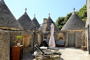 Standard-Doppelzimmer, Terrasse (Trullo Trulletto) | Terrasse/Patio