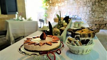 Colazione completa inclusa, servita tutte le mattine