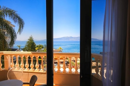 Balcón. Hotel Apollon Saranda