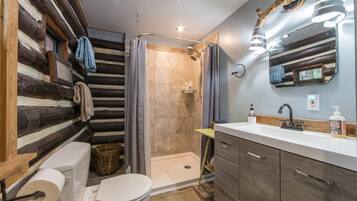 Dusche, Handtücher, Seife, Shampoo