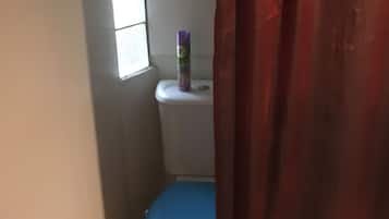 Double Room | Bathroom amenities | Shower, free toiletries, hair dryer, towels