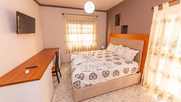 Double Room, Balcony | Minibar, desk, soundproofing, free WiFi