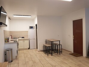 Interior entrance - Lourdes Guesthouse (Lourdes)