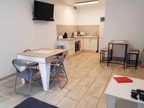 Dining - Lourdes Guesthouse (Lourdes)