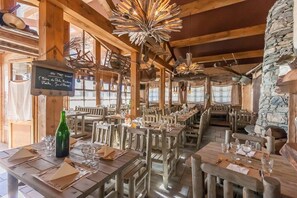 用餐
