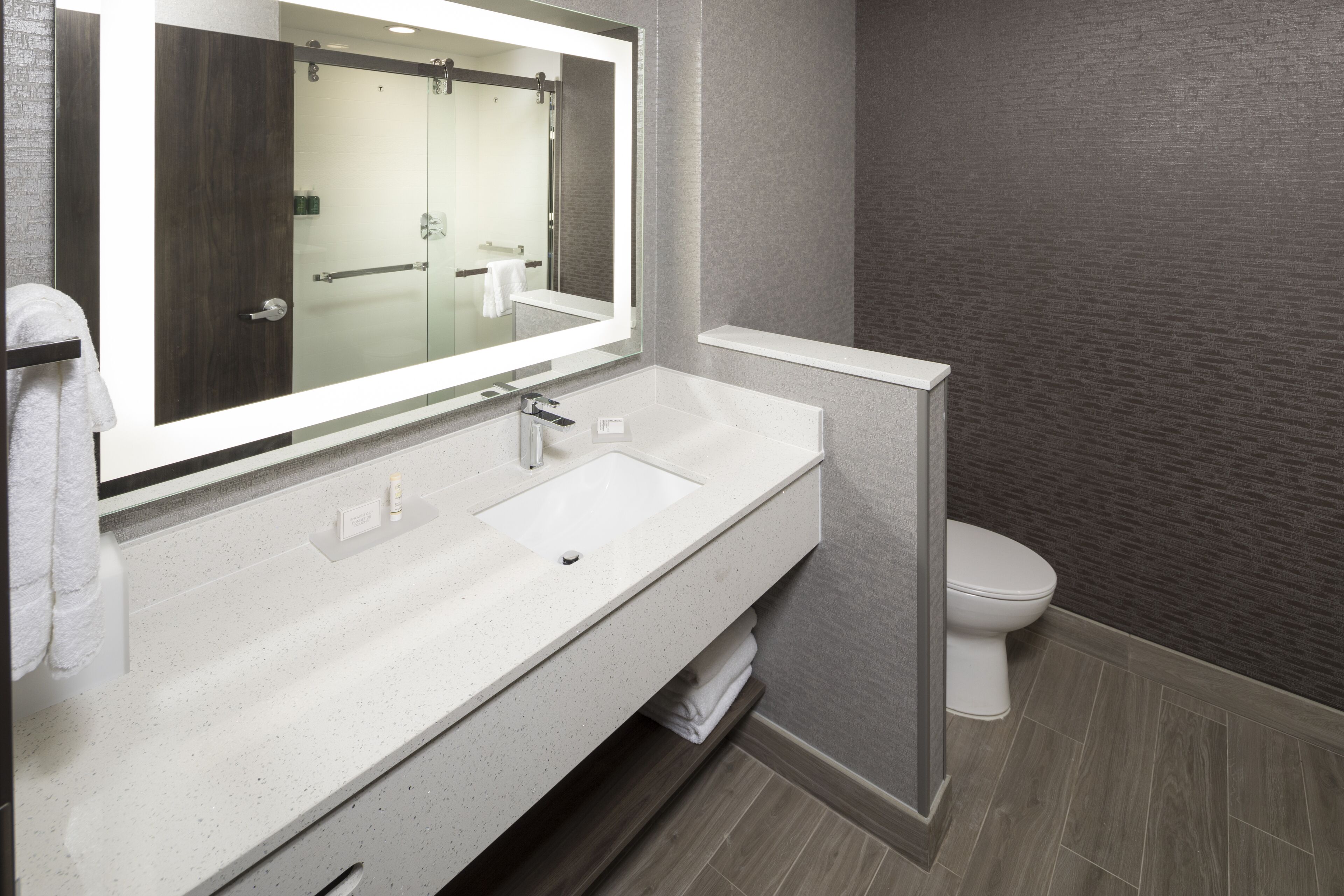 free toiletries, hair dryer