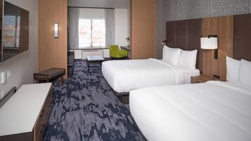 Bantalan ekstra lembut, meja kerja, dan ruang kerja ramah laptop