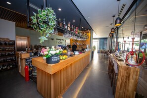 Bar (on property) - City Center Hotel (Tirana)