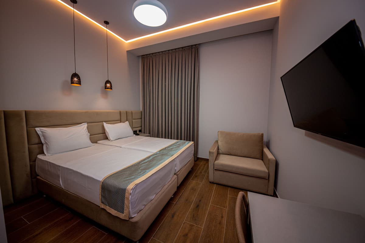 1 bedroom, minibar, in-room safe, desk