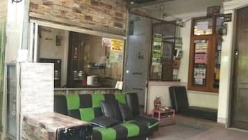 Quầy tiếp tân