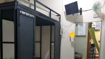 Bunk Bed Shared Bathroom Fan TV Cable | Wi-fi percuma, cadar katil