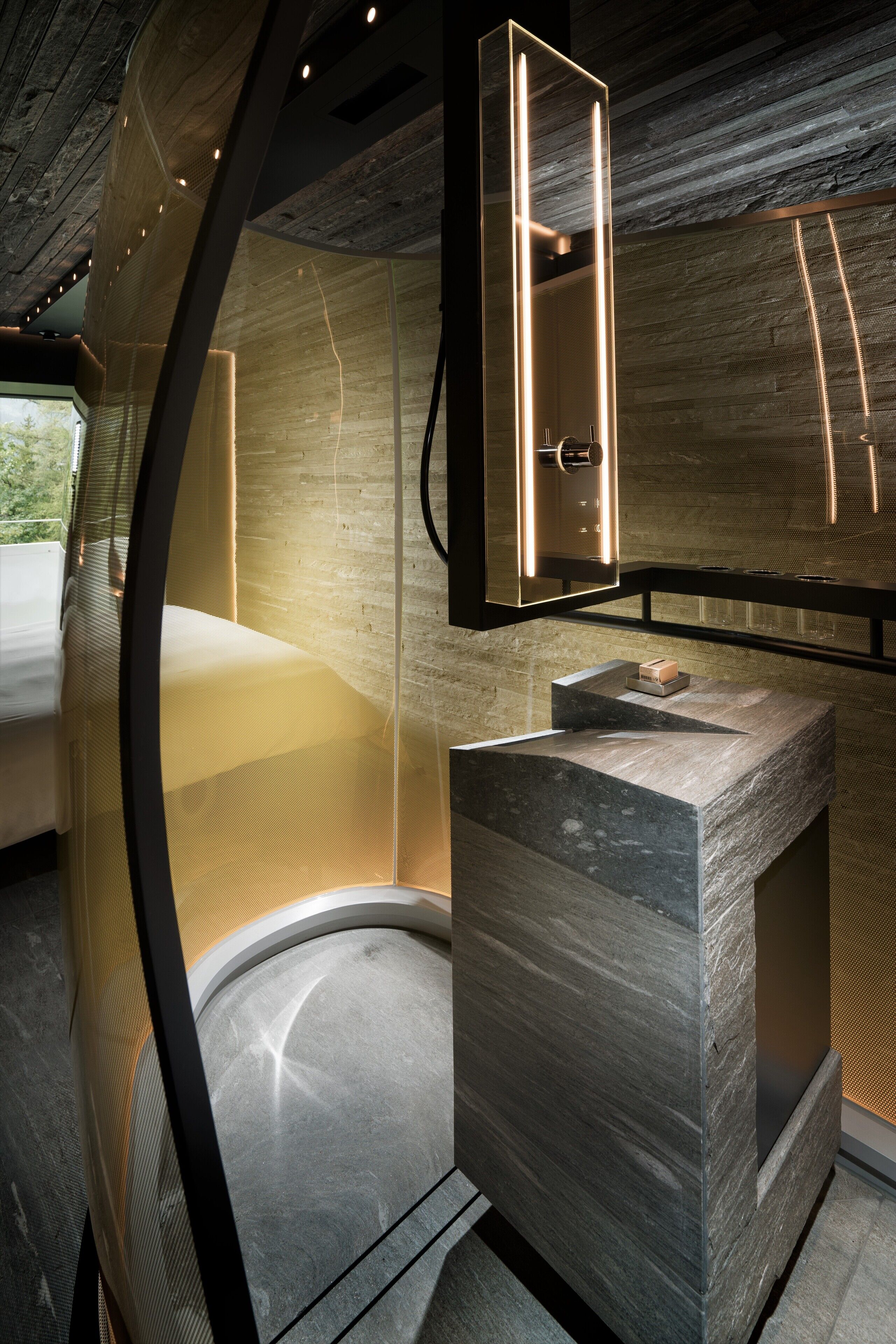 double room (mayne stone) | bathroom | shower, rainfall showerhead, free toiletries, hair dryer