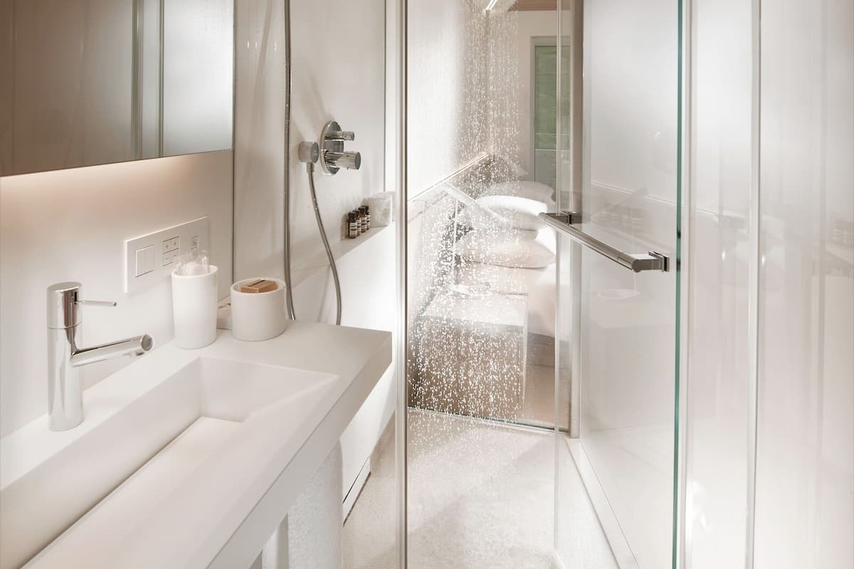 double room (ando) | bathroom | shower, rainfall showerhead, free toiletries, hair dryer