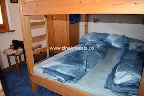2 bedrooms
