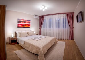City-Apartment, 1 Schlafzimmer, Terrasse | 1 Schlafzimmer, Verdunkelungsvorhänge, Bügeleisen/Bügelbrett