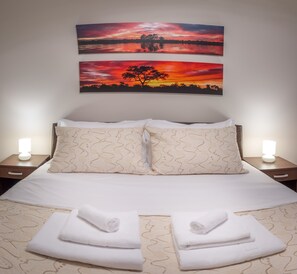 1 間睡房、遮光窗簾/窗簾、熨斗/熨衫板、免費嬰兒床