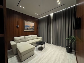 Superior Suite | Minibar, in-room safe, desk, soundproofing - Area Hotel (Ksamil)