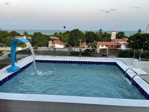 Penthouse with pool and wide sea view!