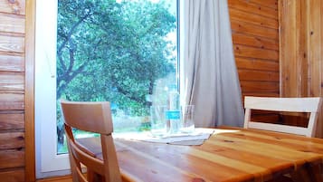 Standard Double Room | Soundproofing, iron/ironing board, free WiFi, bed sheets