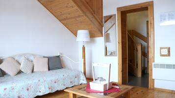 Soundproofing, iron/ironing board, free WiFi, bed sheets