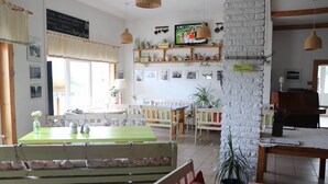 Tempat makan keluarga