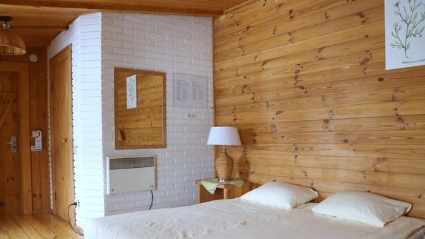 Kamar Double Standar