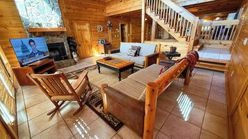 Smart TV, fireplace, video games, table tennis